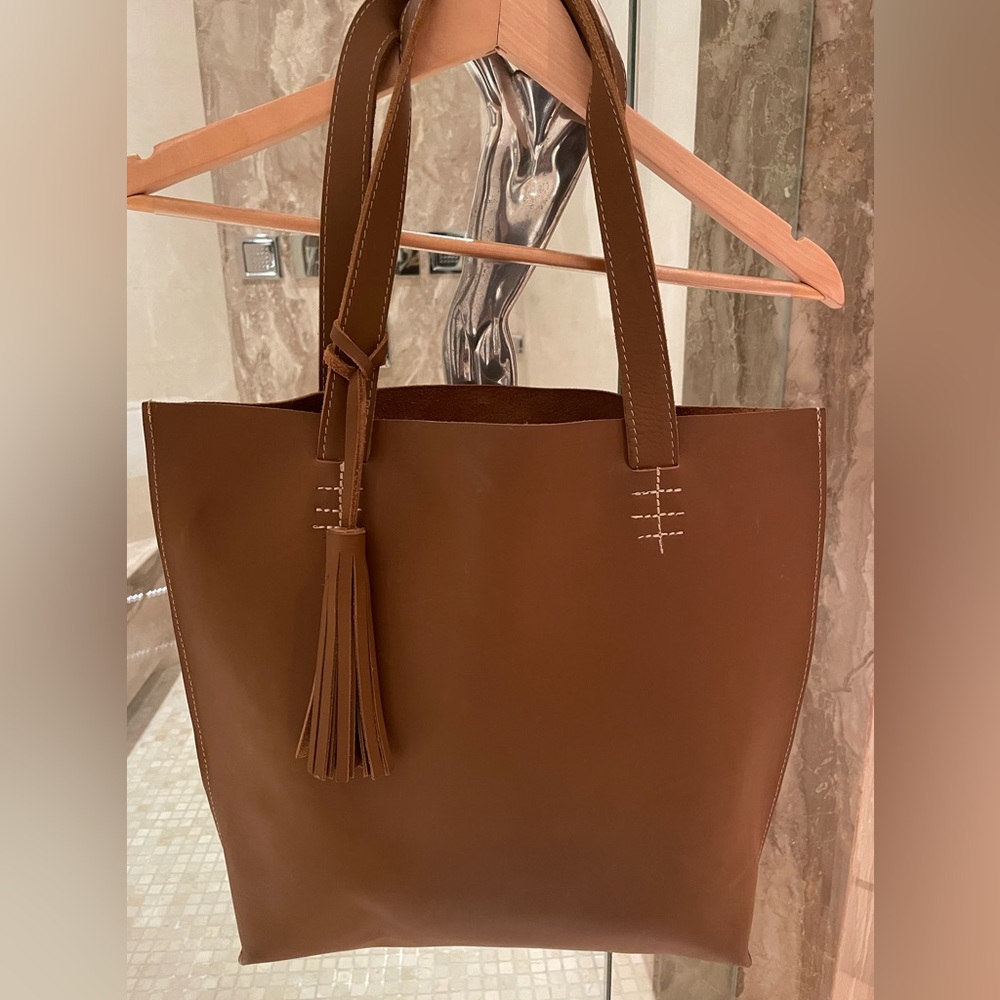 Elegant New Leather Handbag